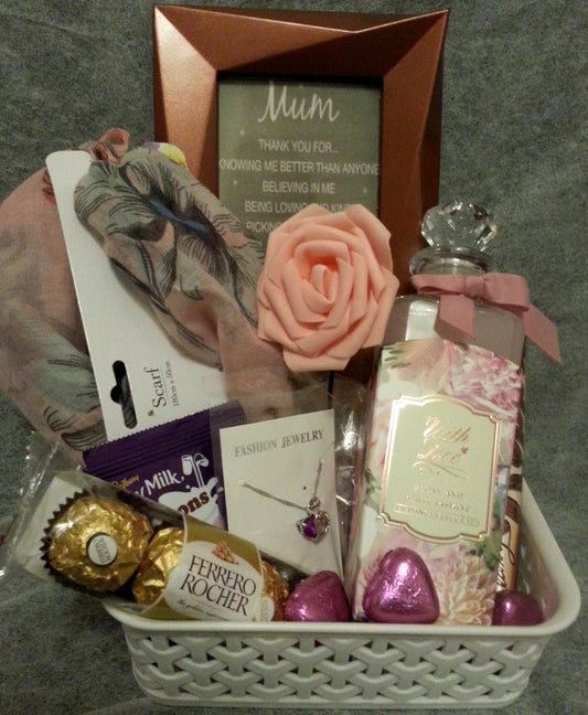 SMALL BUT SPECIAL MUM'S GIFT HAMPER FOR HER/ MOTHER'S BIRTHDAY/ XMAS/ CHRISTMAS